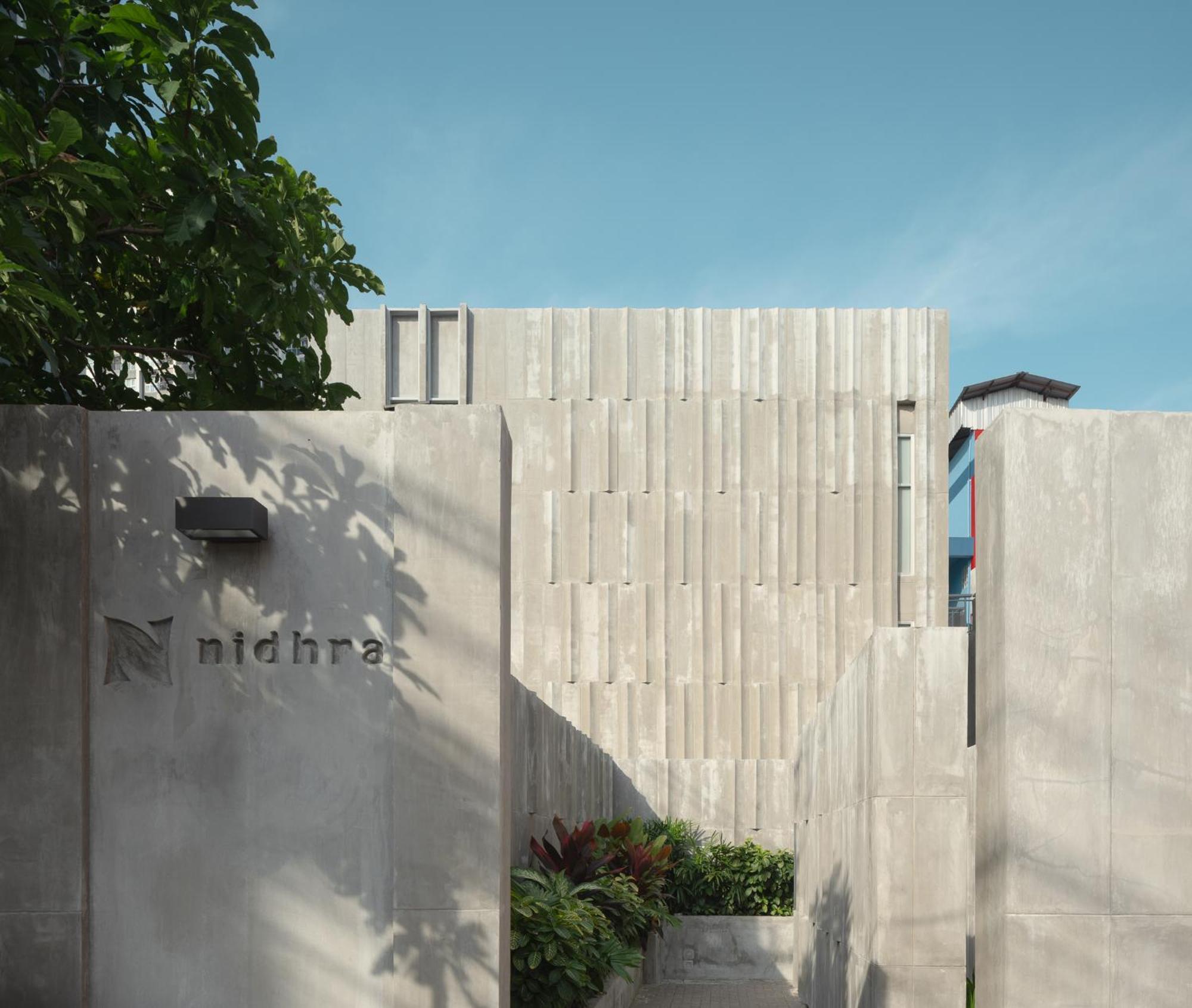 Nidhra Boutique Hotel Bangkok Sukhumvit Esterno foto