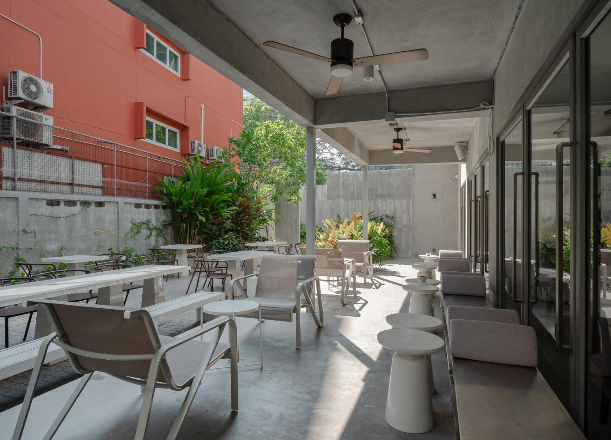 Nidhra Boutique Hotel Bangkok Sukhumvit Esterno foto