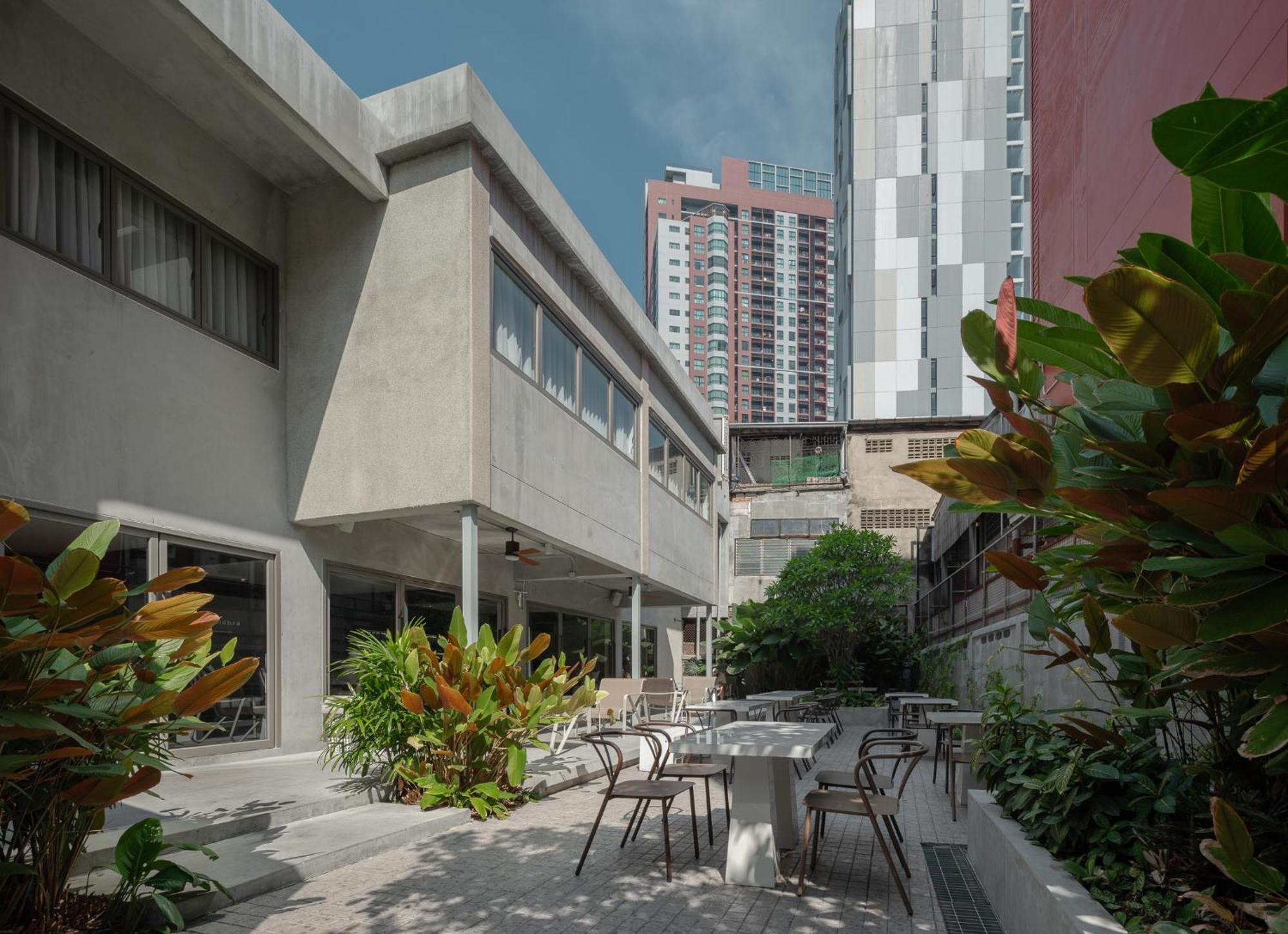 Nidhra Boutique Hotel Bangkok Sukhumvit Esterno foto